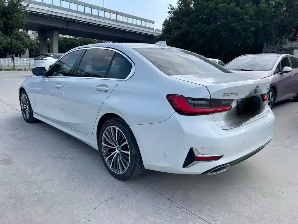 BMW 3 Series — миниатюра 6