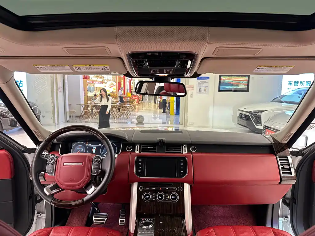 Land Rover Range Rover — миниатюра 22