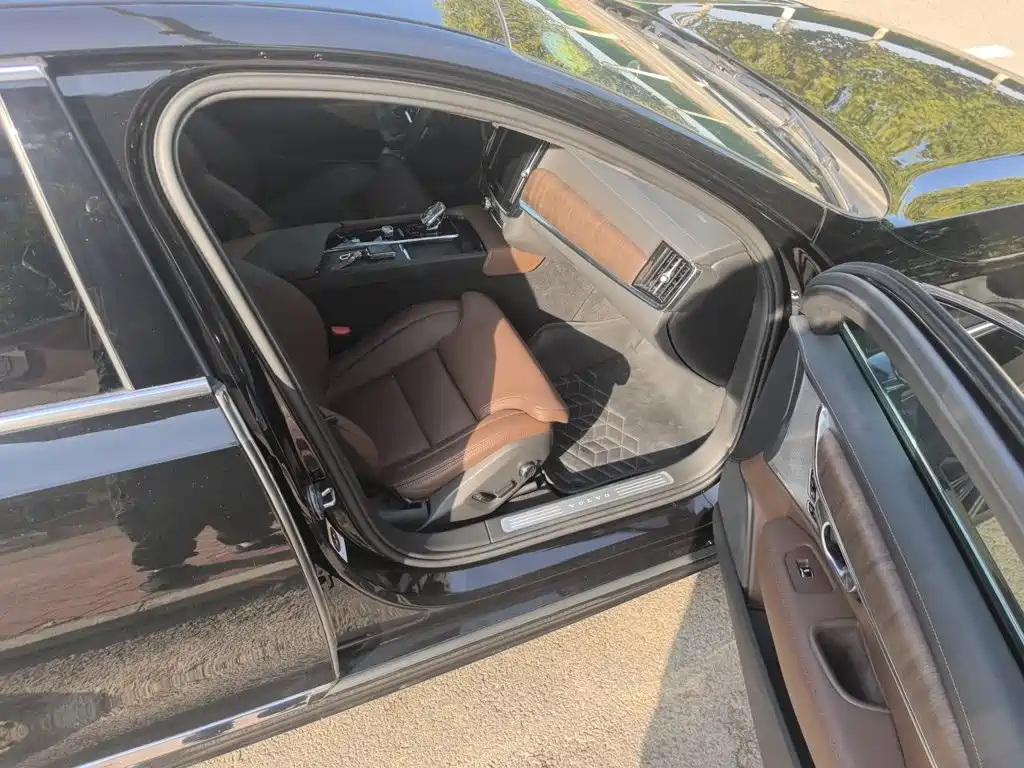 Volvo S90 — миниатюра 19