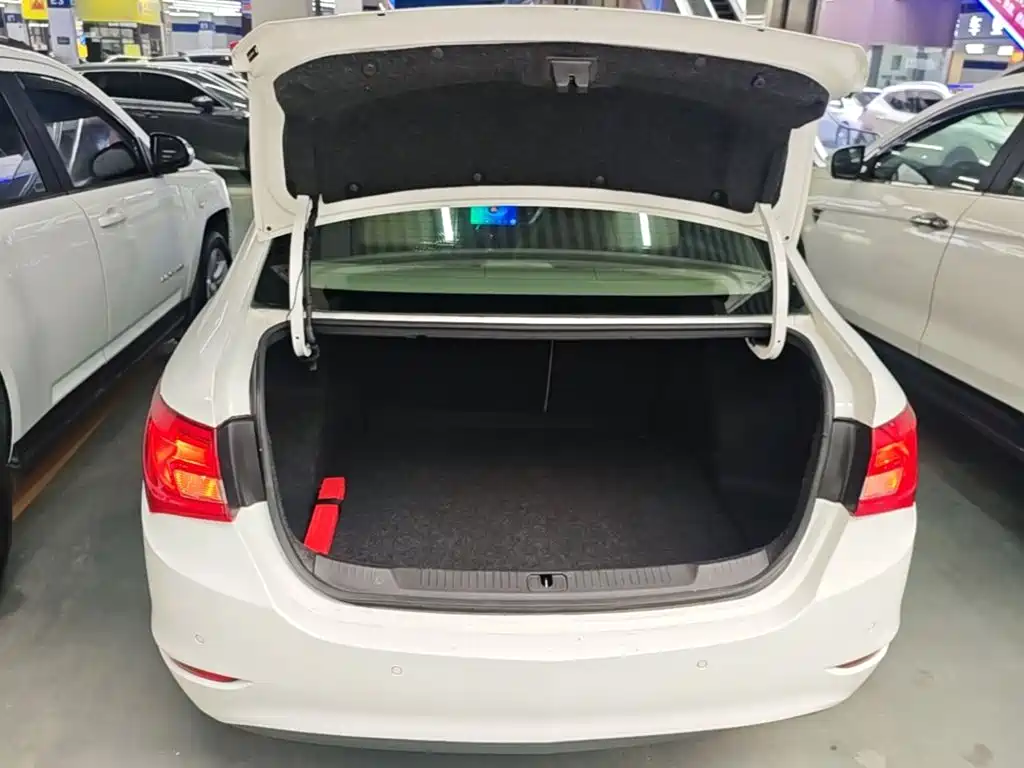 Buick Excelle — миниатюра 19