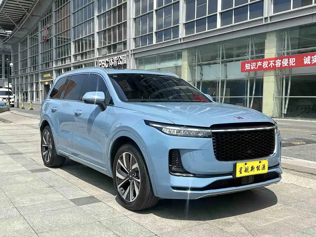 Li Auto ONE 2021 6 мест