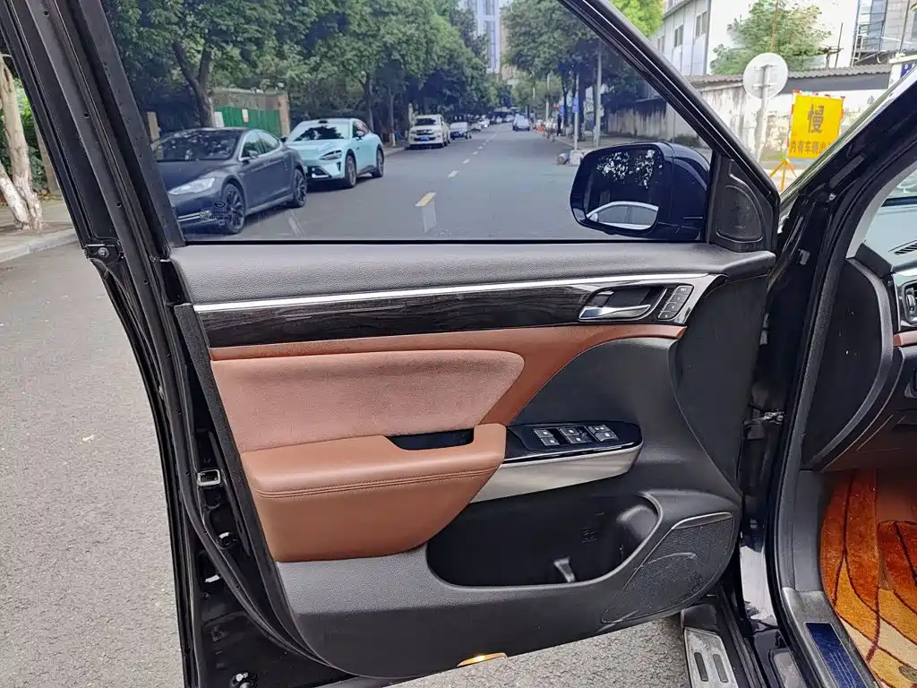 GAC Motor Trumpchi GS8 — миниатюра 6