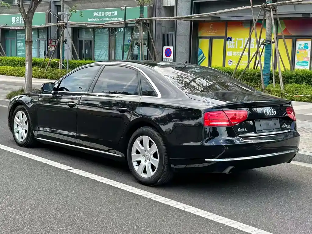 Audi A8 — миниатюра 7