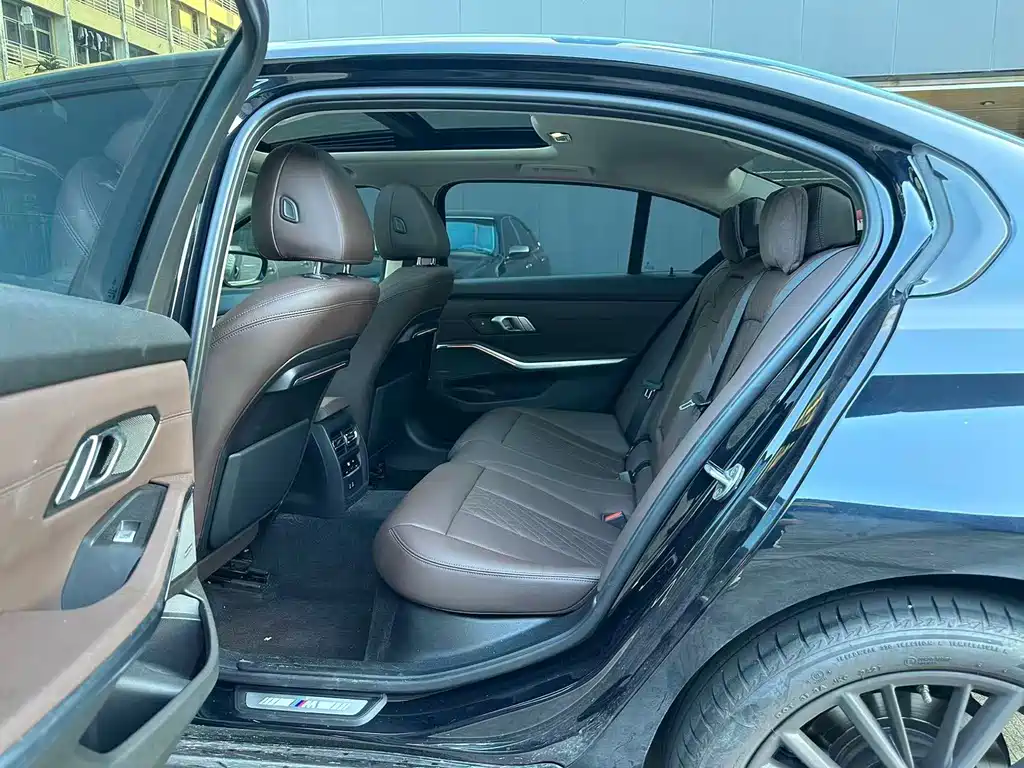 BMW 3 Series — миниатюра 4