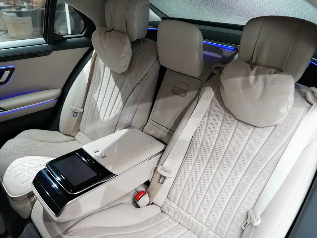 Mercedes-Benz S-Class — миниатюра 11