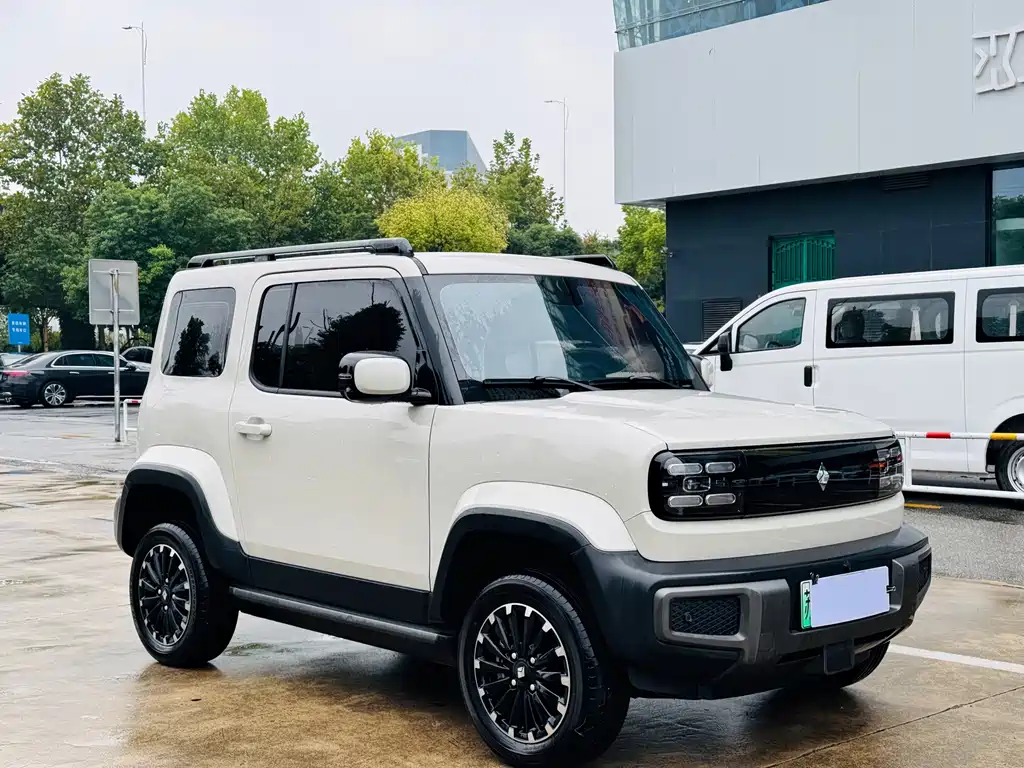 Baojun Yueye — миниатюра 3