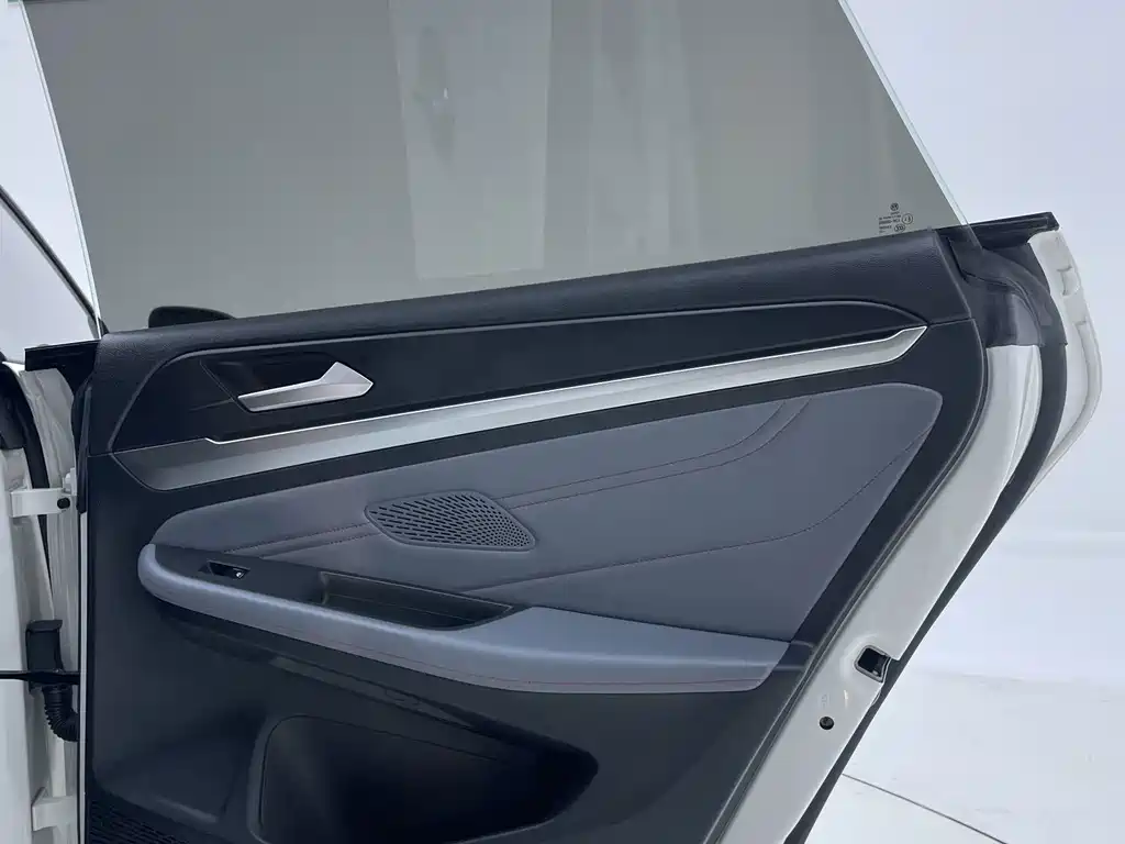 Volkswagen Lamando — миниатюра 11