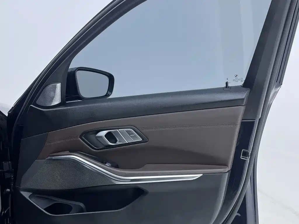 BMW 3 Series — миниатюра 29