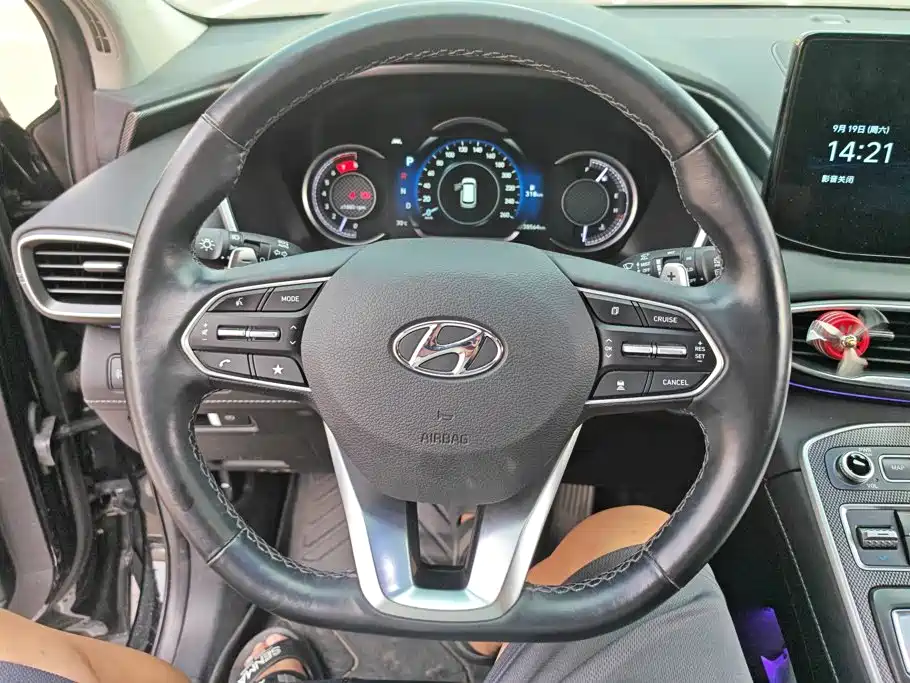 Hyundai Santa Fe — миниатюра 14