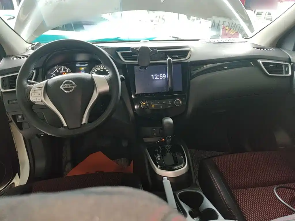 Nissan Qashqai — миниатюра 10