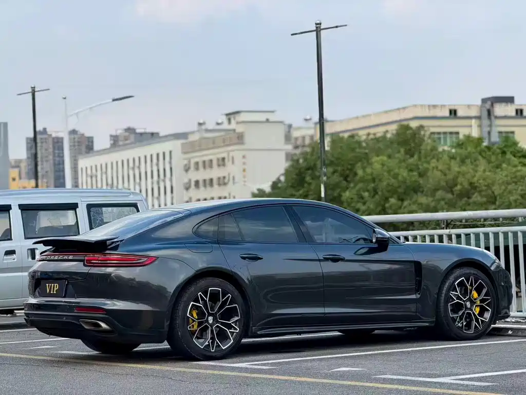 Porsche Panamera — миниатюра 7