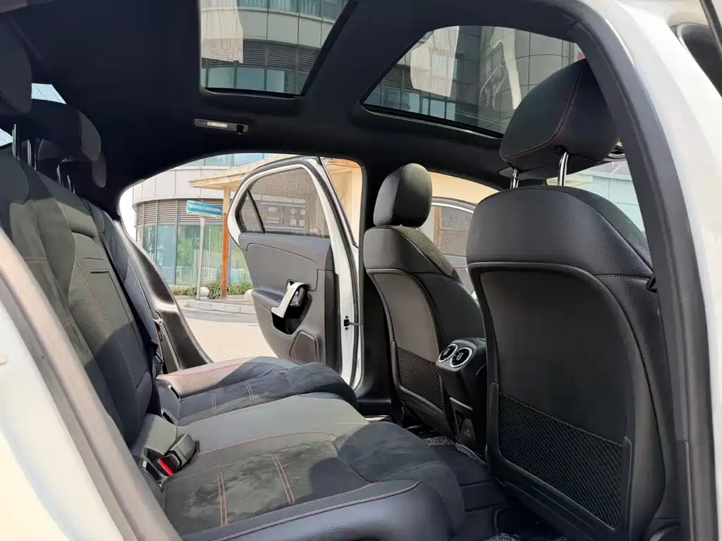 Mercedes-Benz A-Class — миниатюра 11