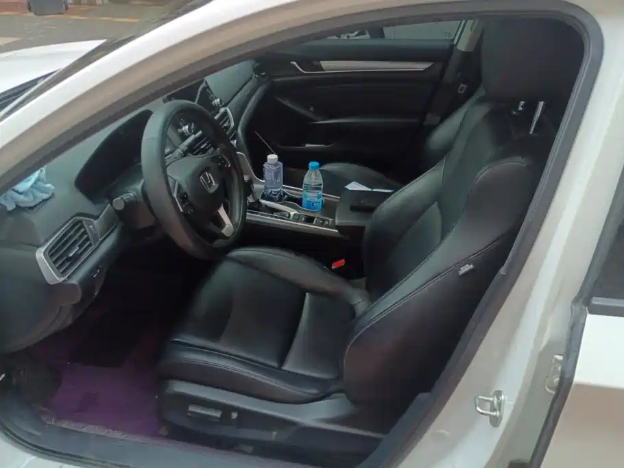 Honda Accord — миниатюра 9