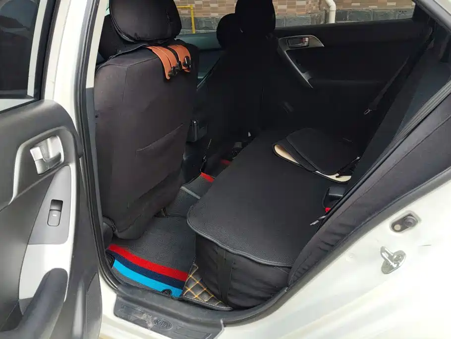 Kia Forte — миниатюра 11