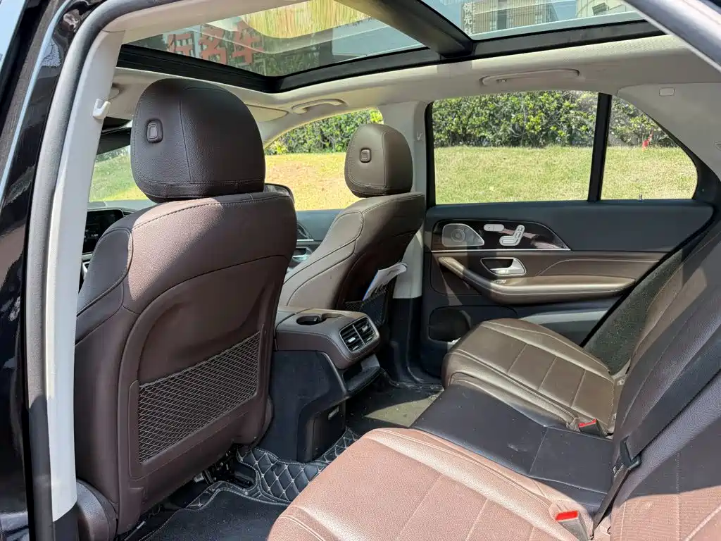 Mercedes-Benz GLE (Import) — миниатюра 11