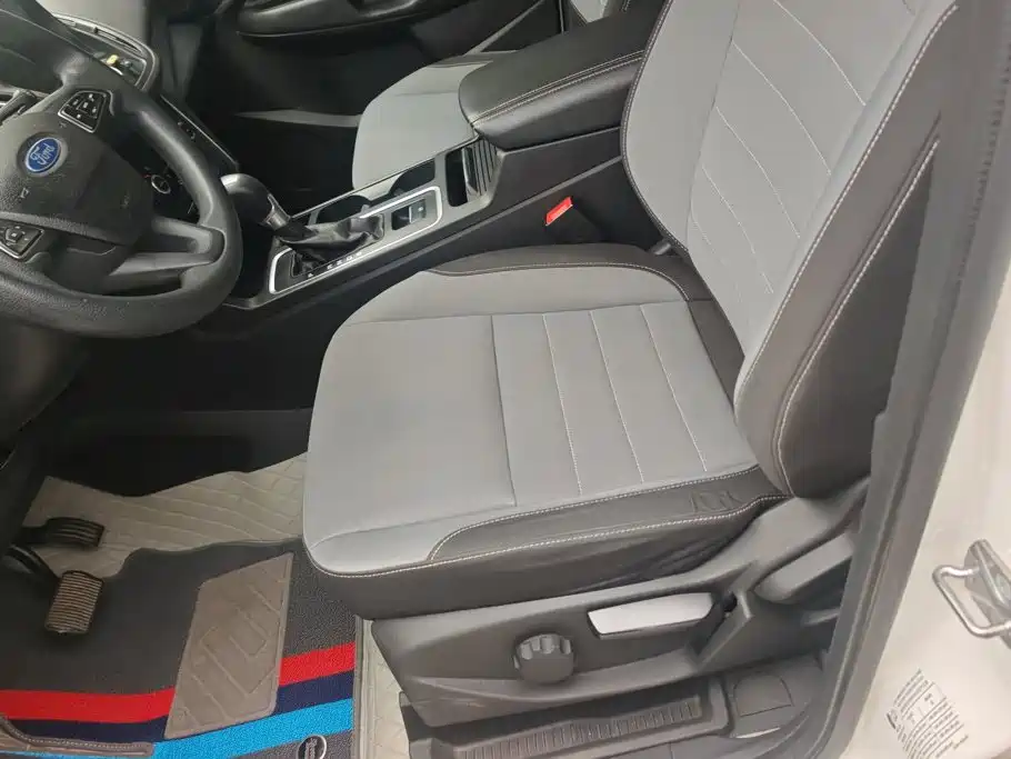 Ford Kuga — миниатюра 9