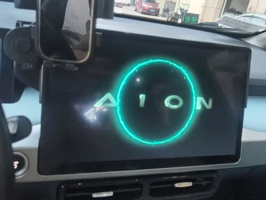 Aion AION Y — миниатюра 13