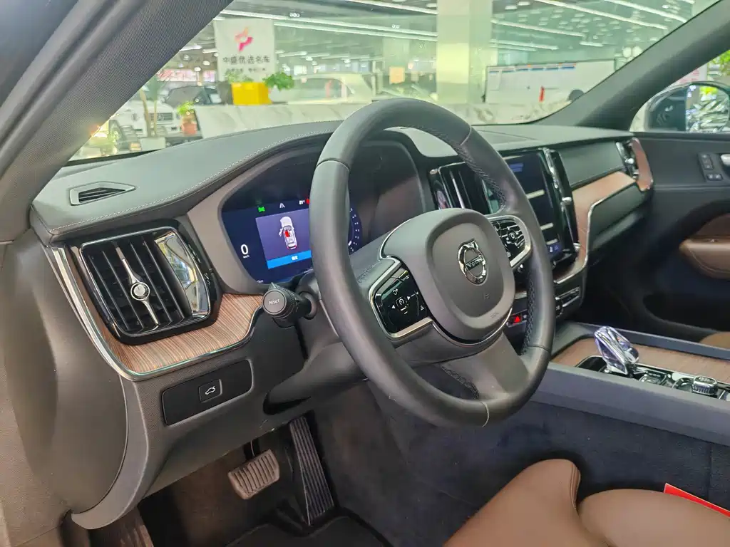 Volvo XC60 — миниатюра 3