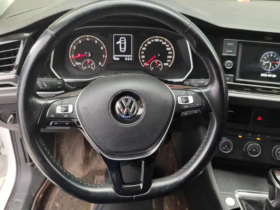 Volkswagen Sagitar — миниатюра 15