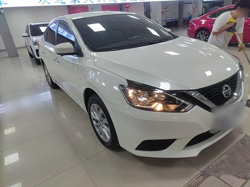 Nissan Sylphy 1.6 л 2022 г. Белый, пробег 33500 км