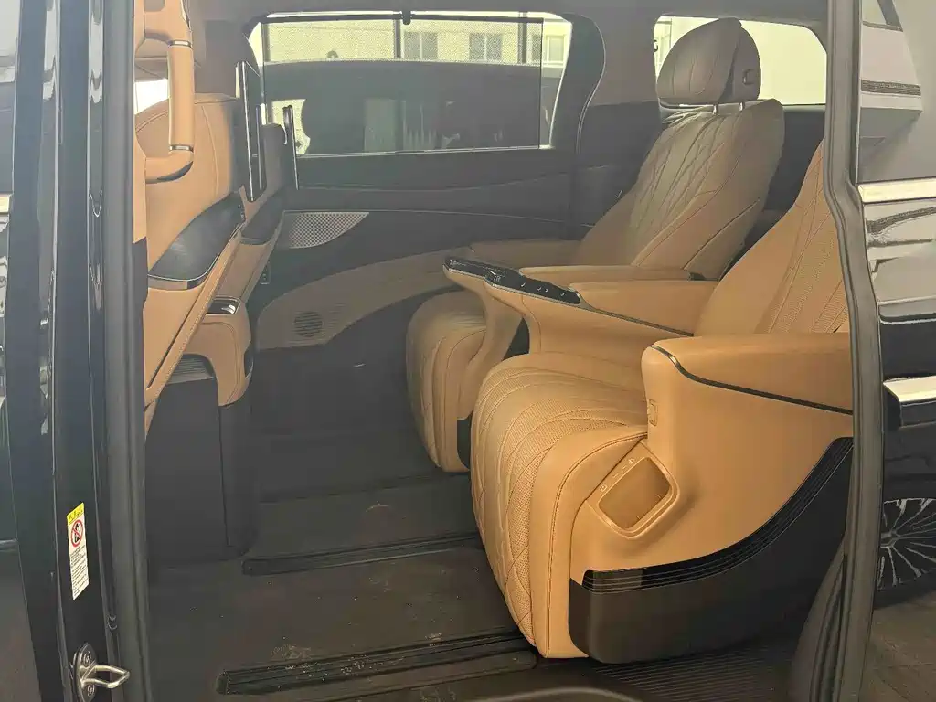 Denza Denza D9 — миниатюра 10