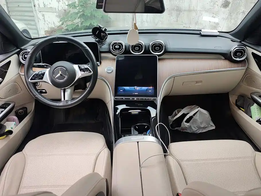 Mercedes-Benz C-Class — миниатюра 12