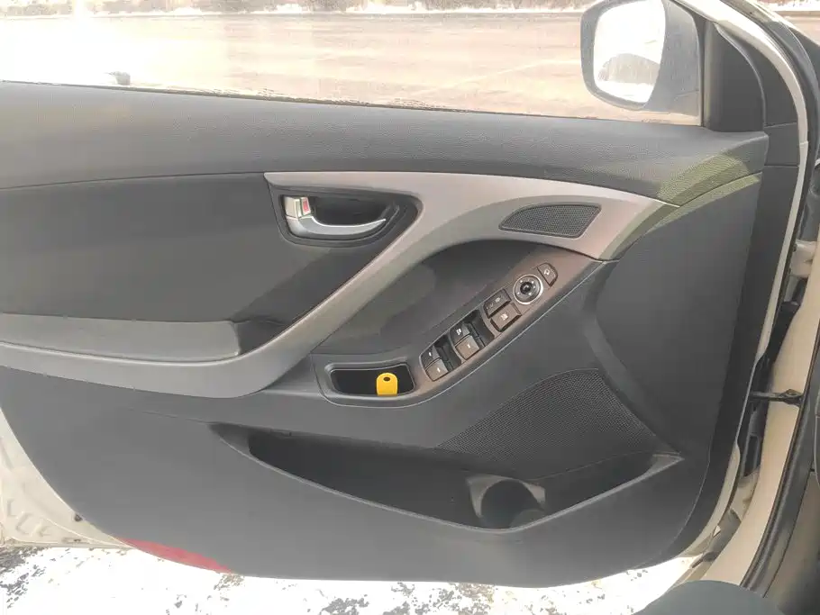 Hyundai Elantra Langdong — миниатюра 7