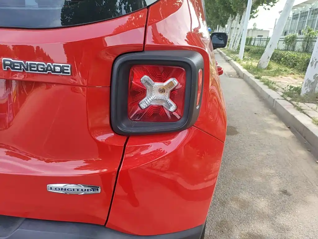 Jeep Renegade — миниатюра 8