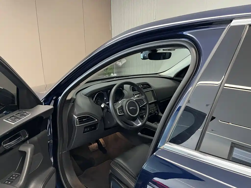 Jaguar F-PACE — миниатюра 26