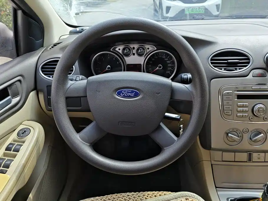 Ford Focus — миниатюра 15