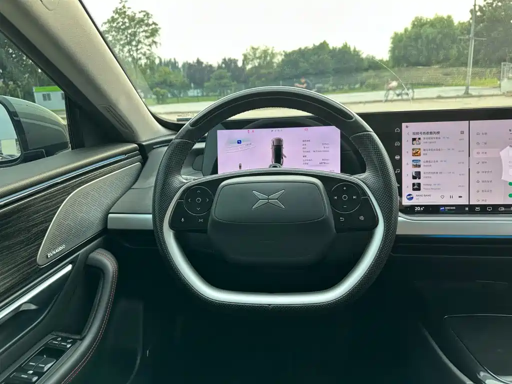 XPeng P7 — миниатюра 18