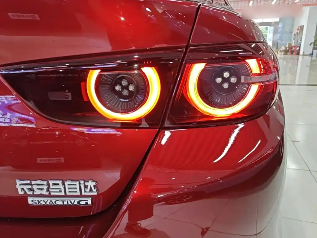 Mazda 3 Axela — миниатюра 8