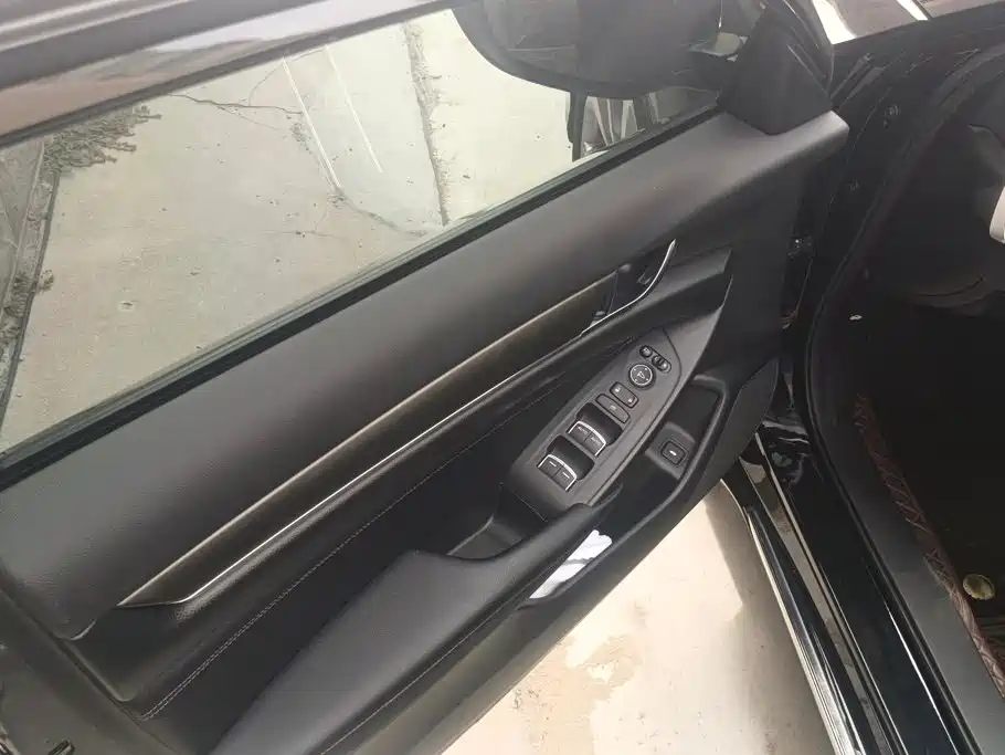 Honda Accord — миниатюра 7