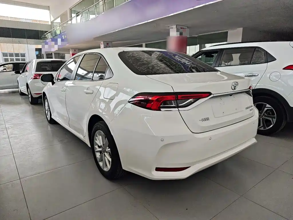 Toyota Corolla — миниатюра 5