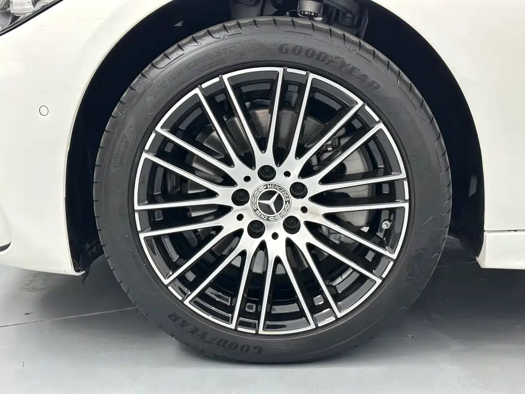 Mercedes-Benz C-Class — миниатюра 24