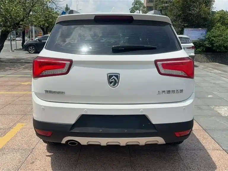 Baojun 560 2016 1.8L MT Comfort