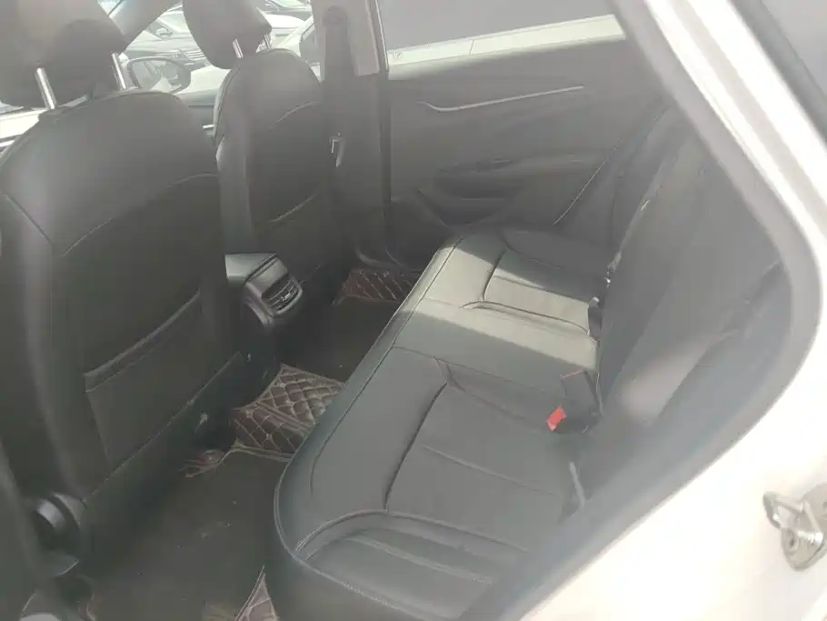 Buick Excelle — миниатюра 11