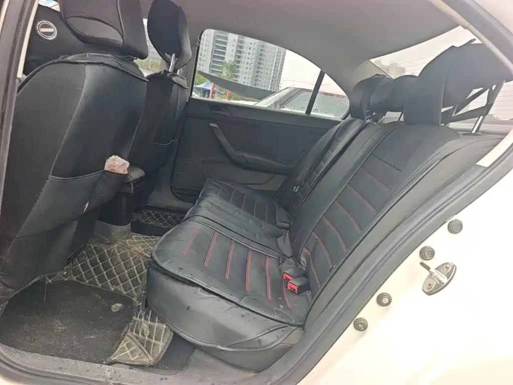 Volkswagen Santana — миниатюра 17