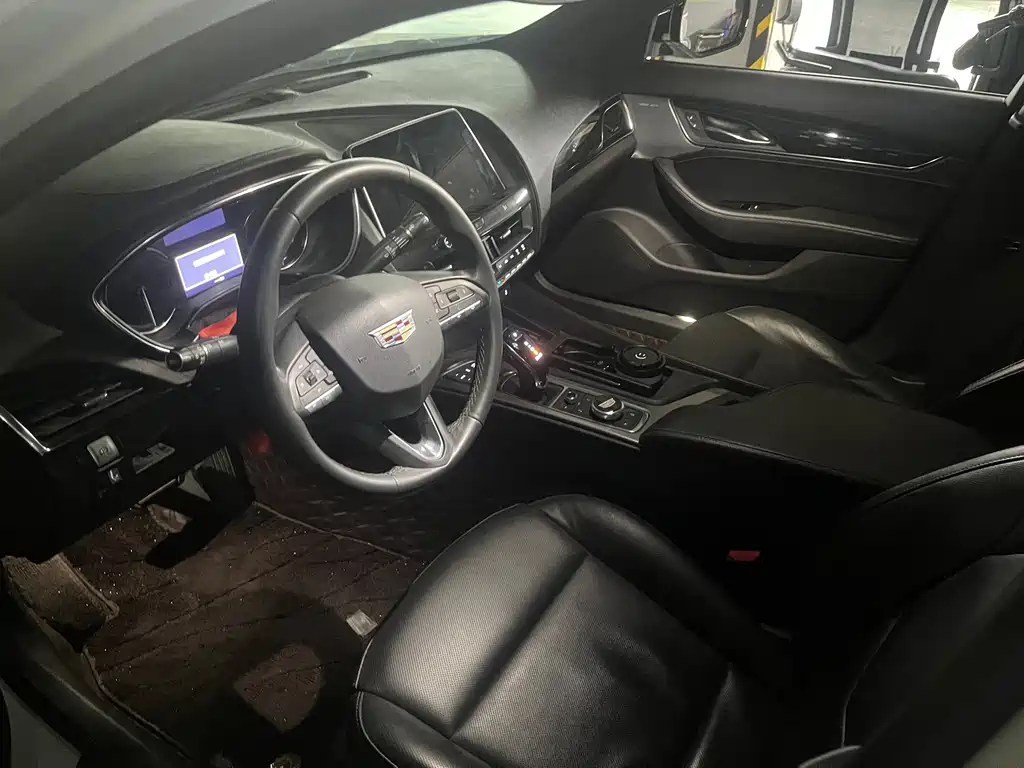 Cadillac CT5 — миниатюра 4