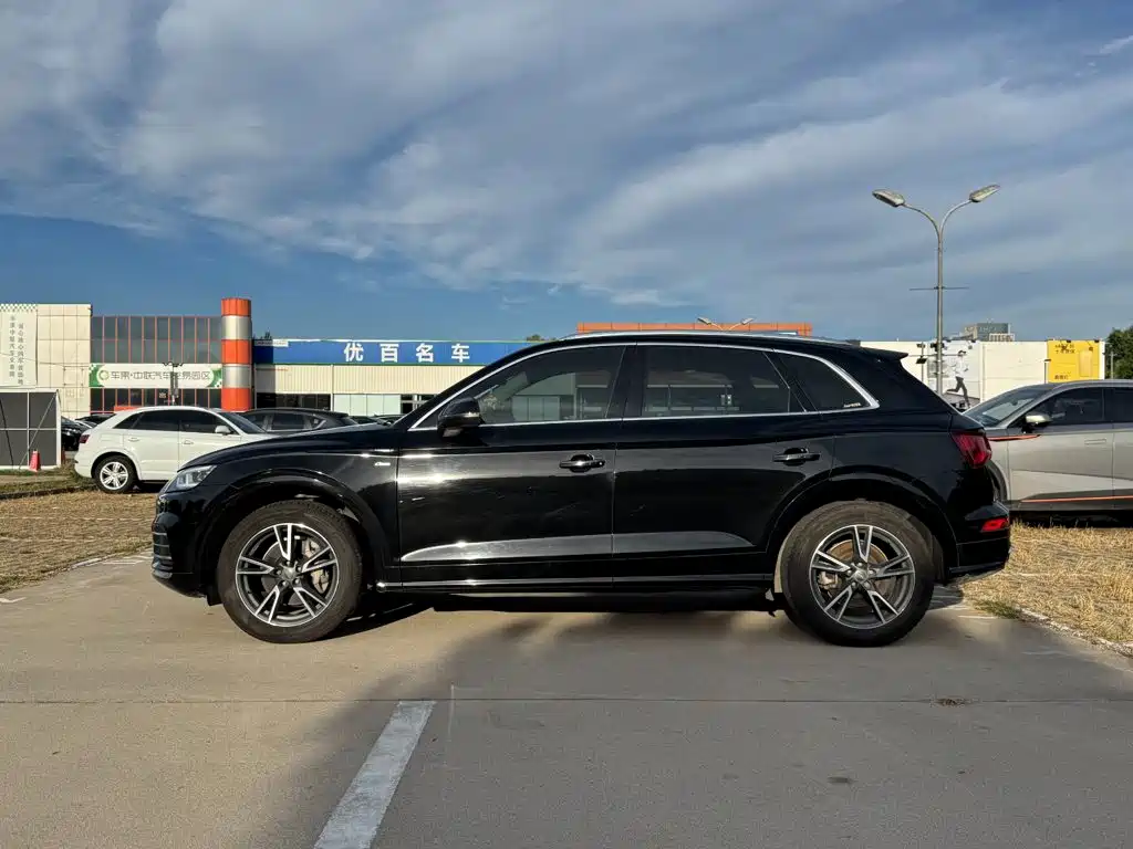 Audi Q5L — миниатюра 7