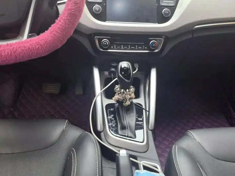 Geely Vision X3 — миниатюра 16