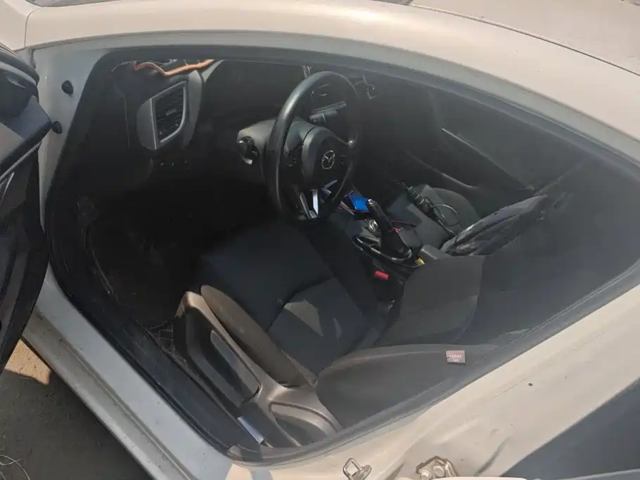 Mazda 3 Axela — миниатюра 9