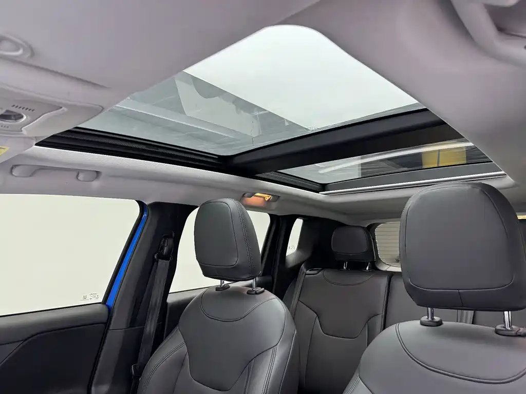 Jeep Renegade — миниатюра 12