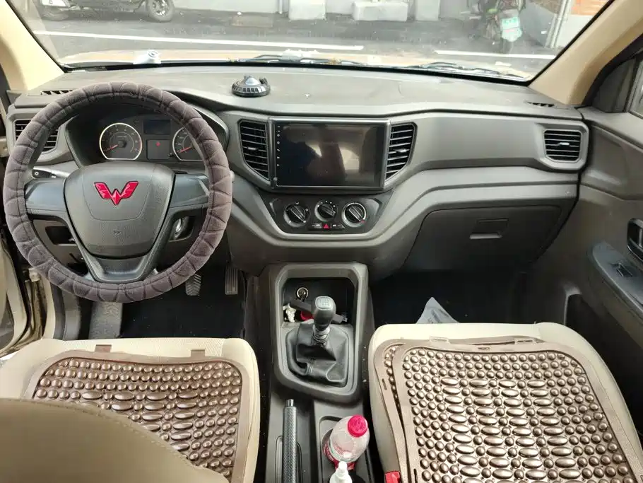 Wuling Hongguang V — миниатюра 12