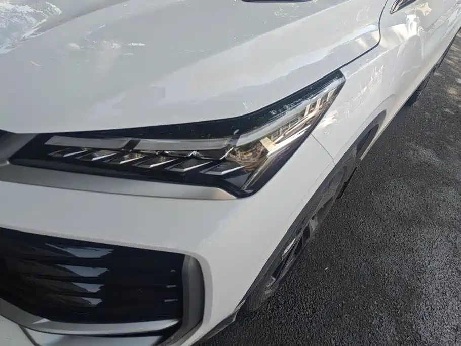 Geely Binyue — миниатюра 5
