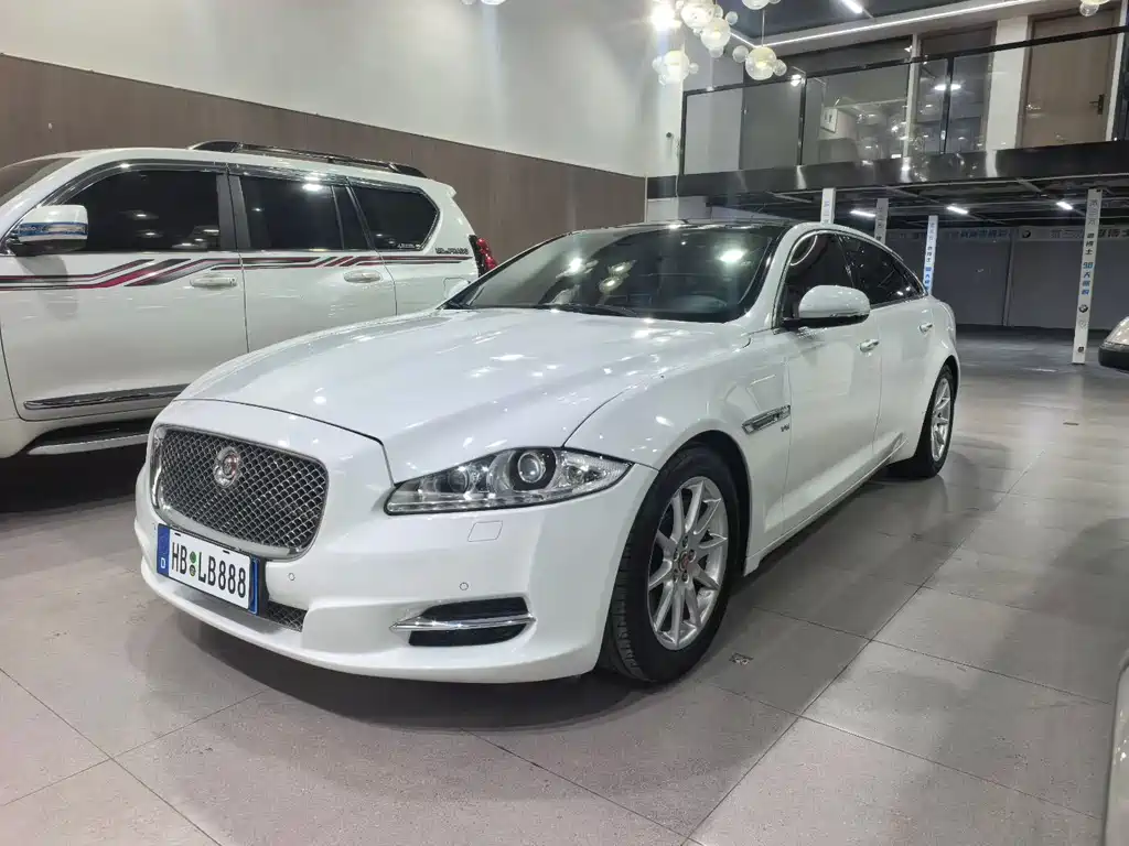 Jaguar XJ 2015