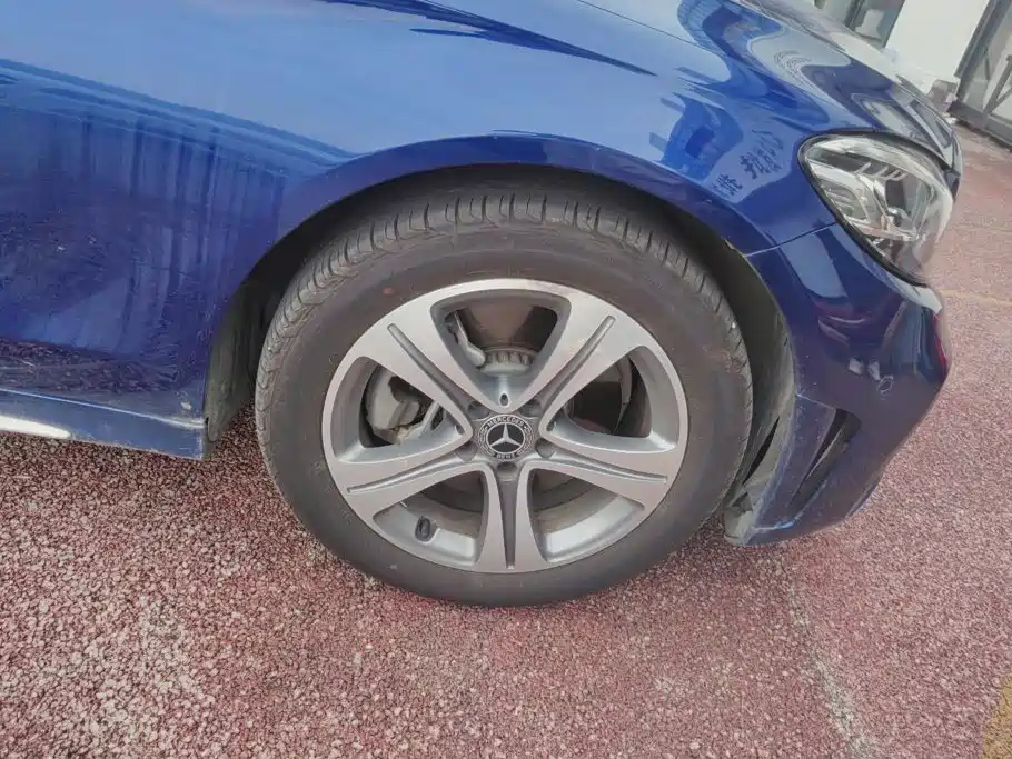 Mercedes-Benz C-Class — миниатюра 6