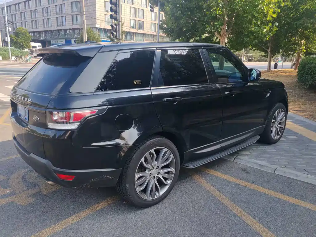 Land Rover Sport — миниатюра 7