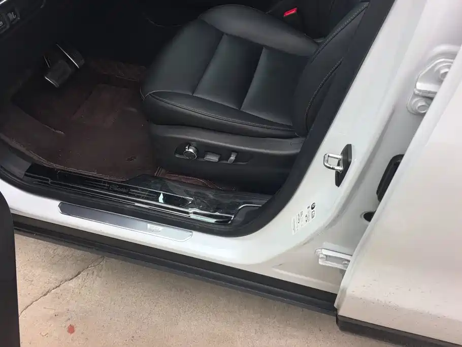 Cadillac XT4 — миниатюра 9