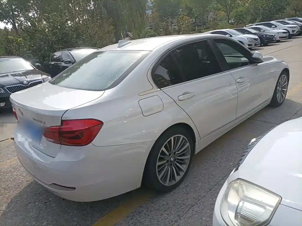 BMW 3 Series — миниатюра 7